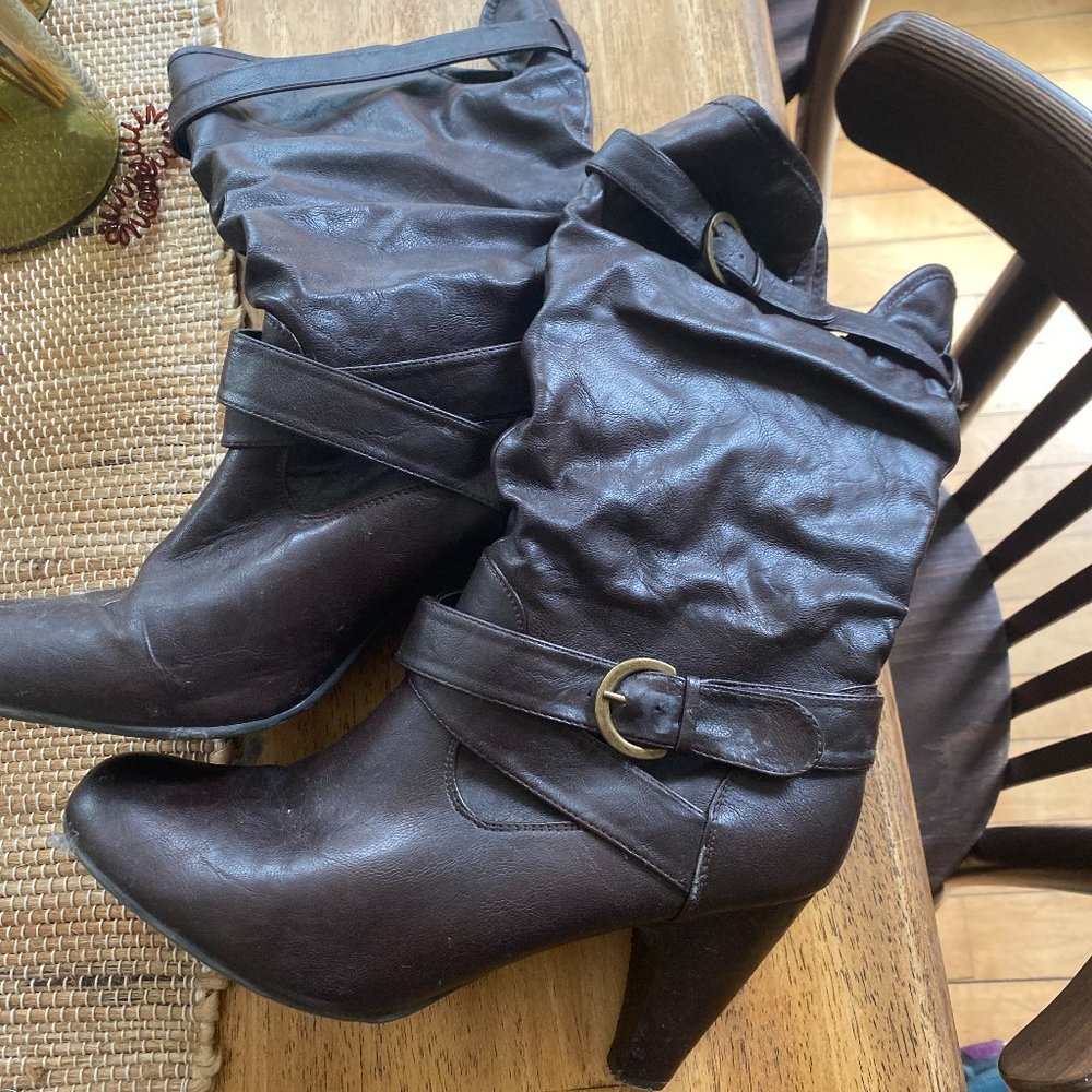 Women's Mid-calf Brown Boots